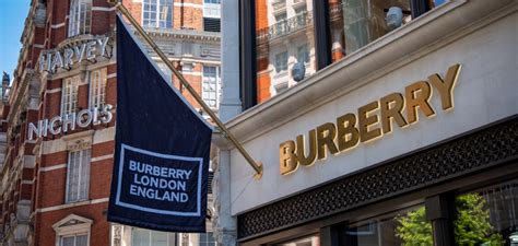 storytelling burberry|burberry kisses marketing strategy.